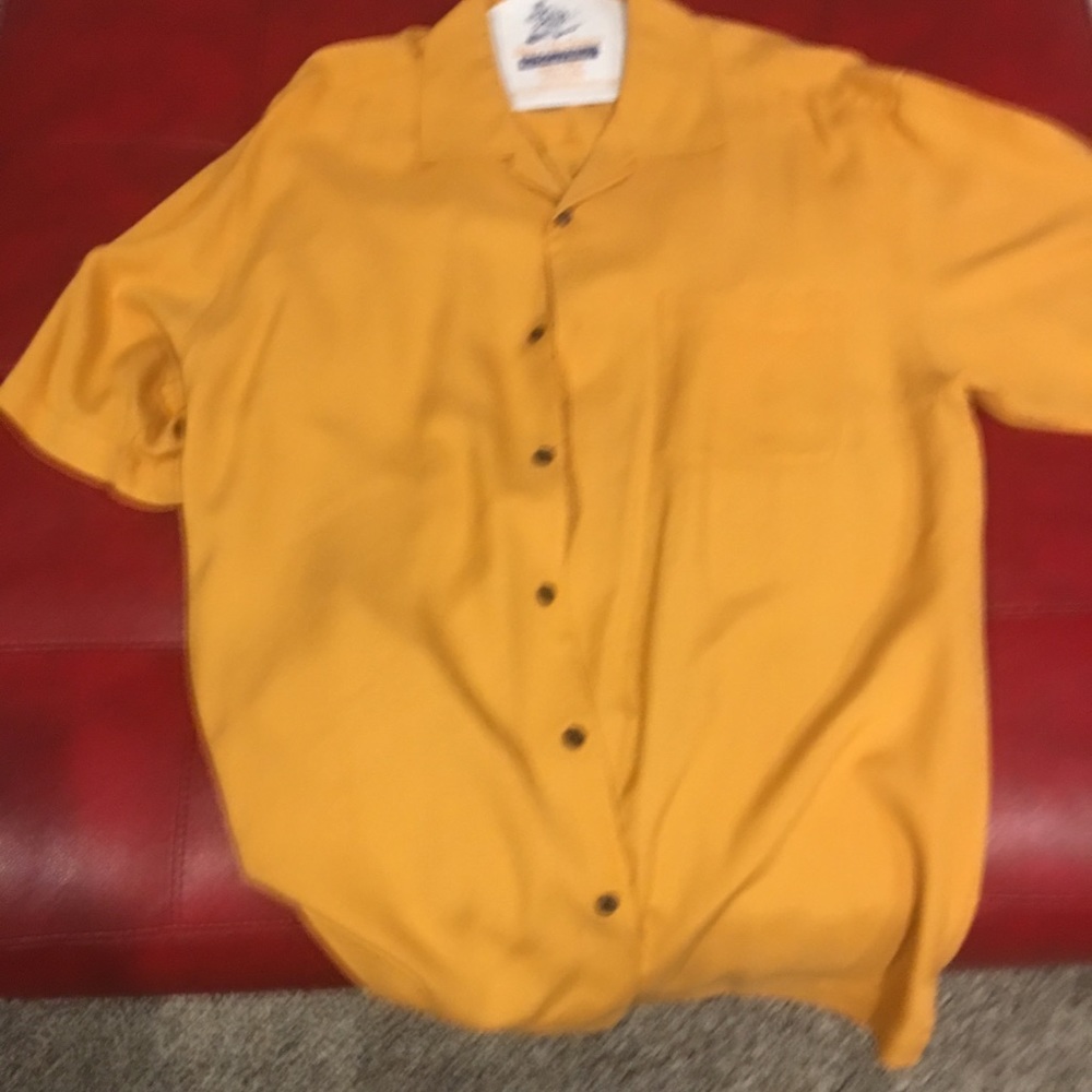 Short sleeve sport shirt